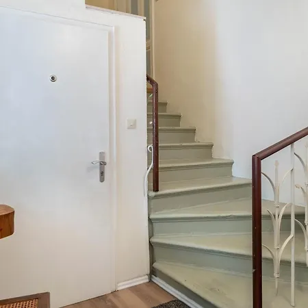 App Montreux Fuer 2 Personen 26 M² דירה *